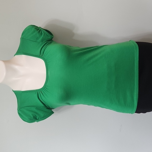 Derek Heart Green Short Sleeve Top - Picture 2 of 14